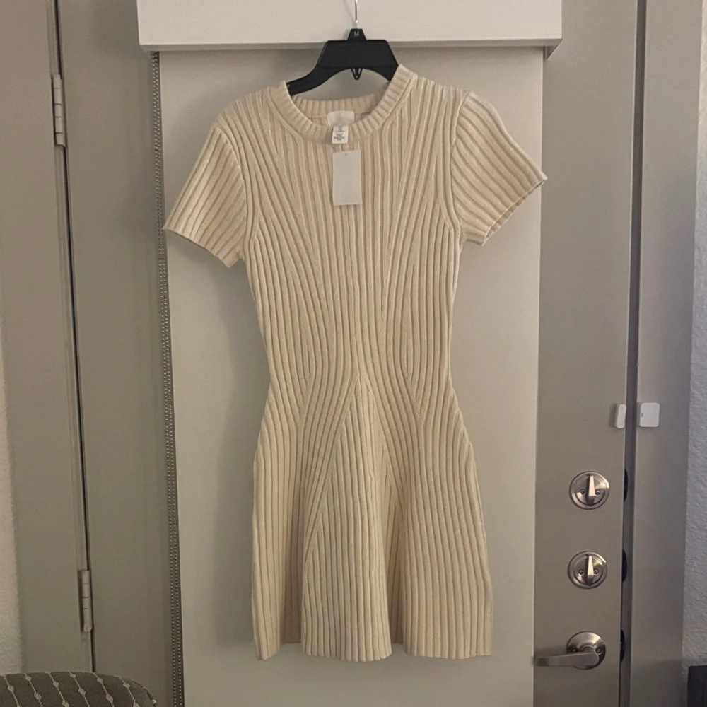 H&M Cream Ribbed Mini Dress - Picture 1 of 1